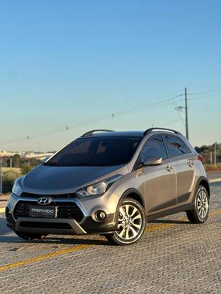 HYUNDAI HB20X 1.6 16V STYLE FLEX 4P MANUAL HYUNDAI HB20X 1.6 16V STYLE FLEX 4P MANUAL